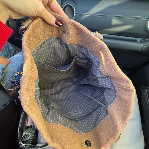 Authentic Washed Calfskin Drawstring Tote Beige - Picture 5 of 9